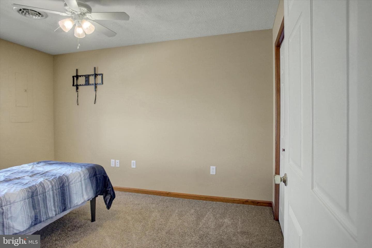 432 Kara Way photo 25