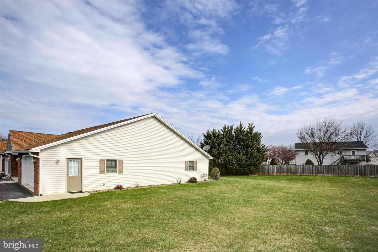 139 Central Way photo 24