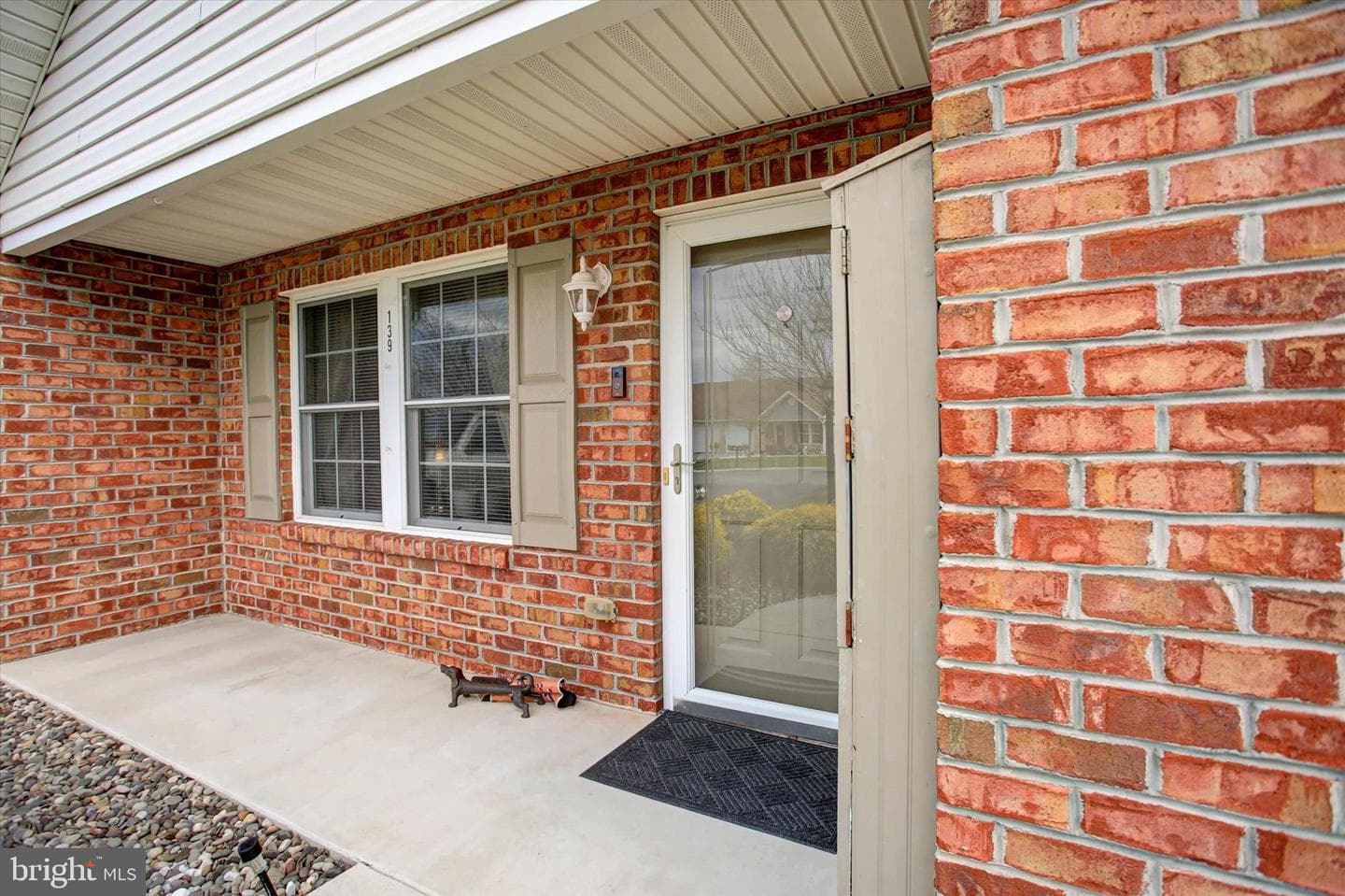 139 Central Way photo 4
