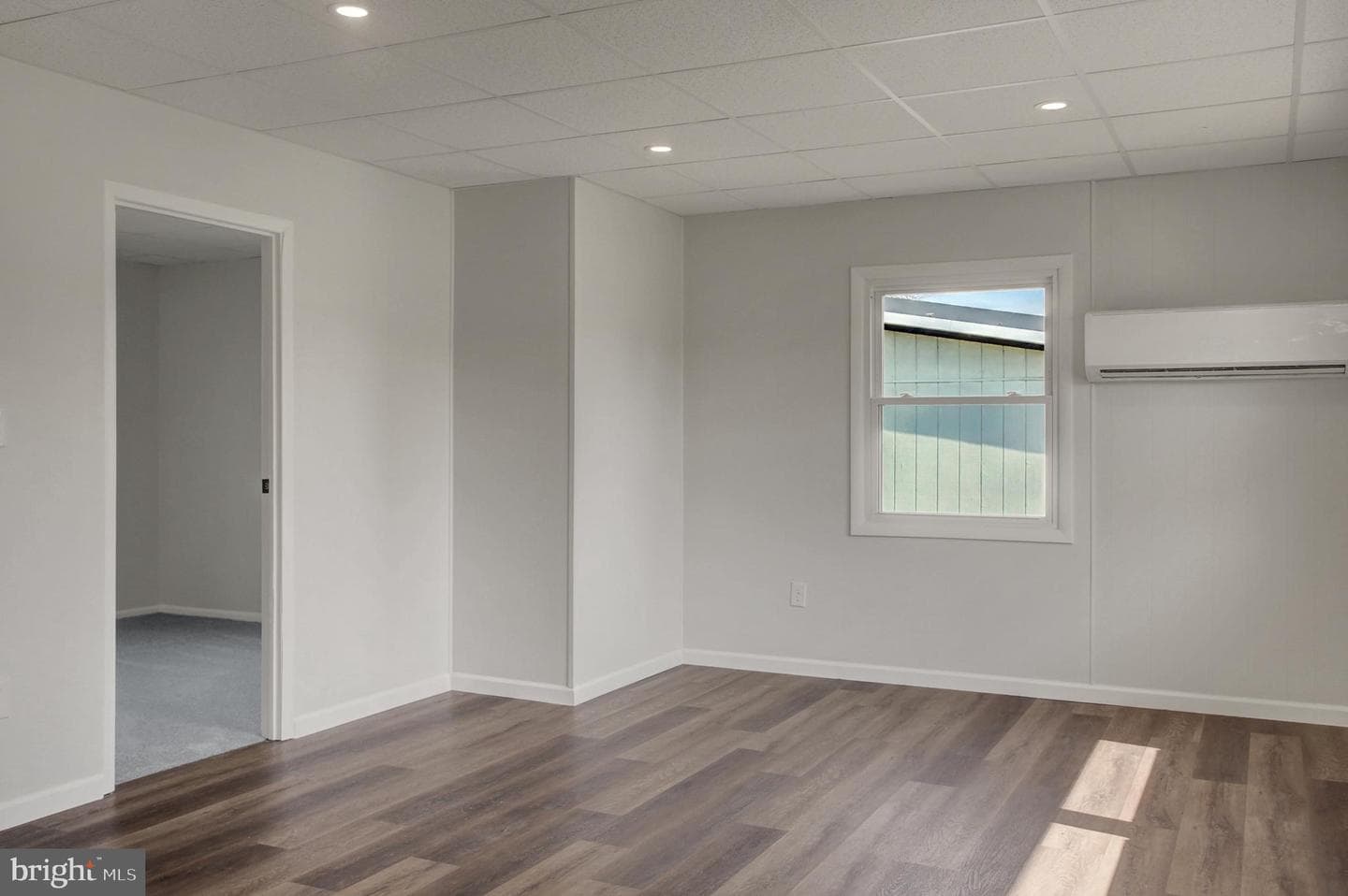 67 5th Avenue photo 5