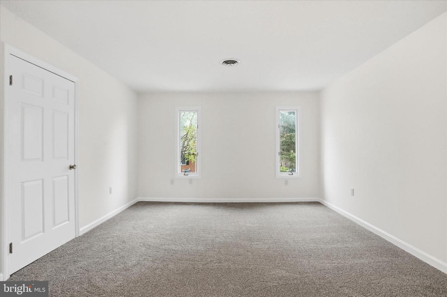 334 Stonegate Court photo 12
