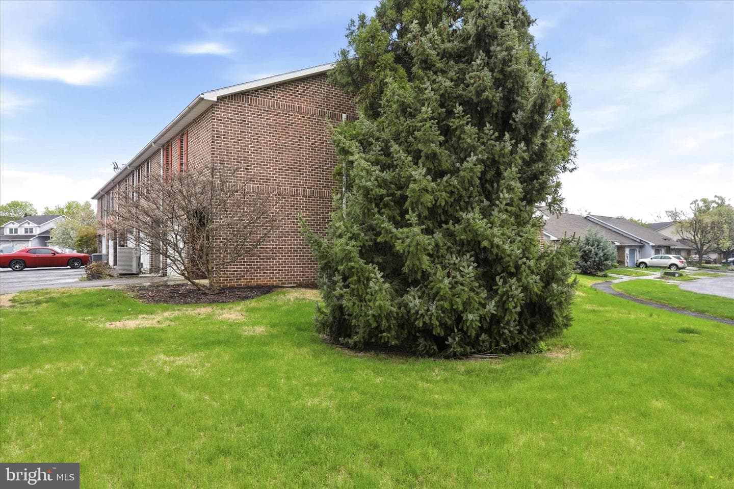 334 Stonegate Court photo 25