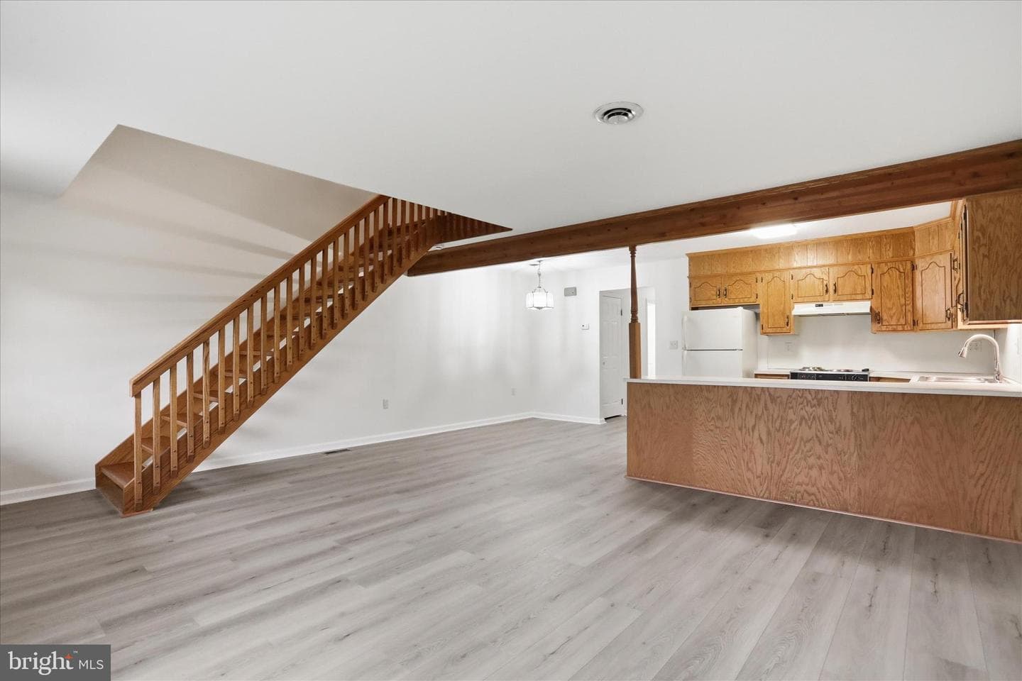334 Stonegate Court photo 9