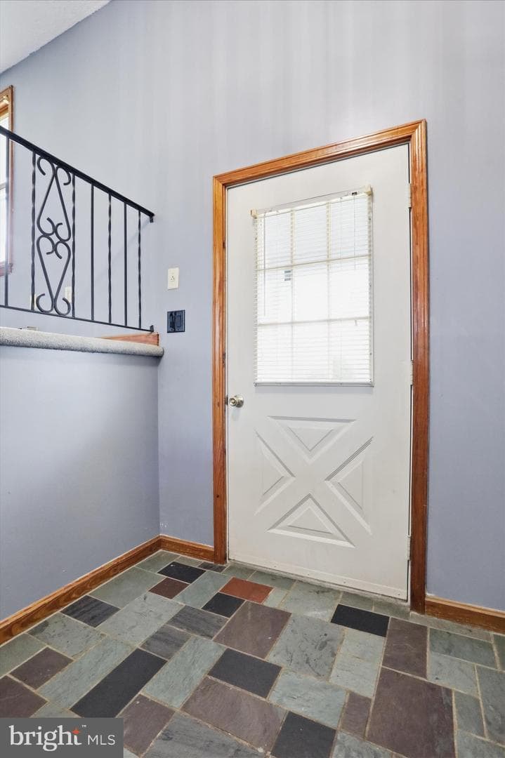 99 Jameslee Drive photo 4