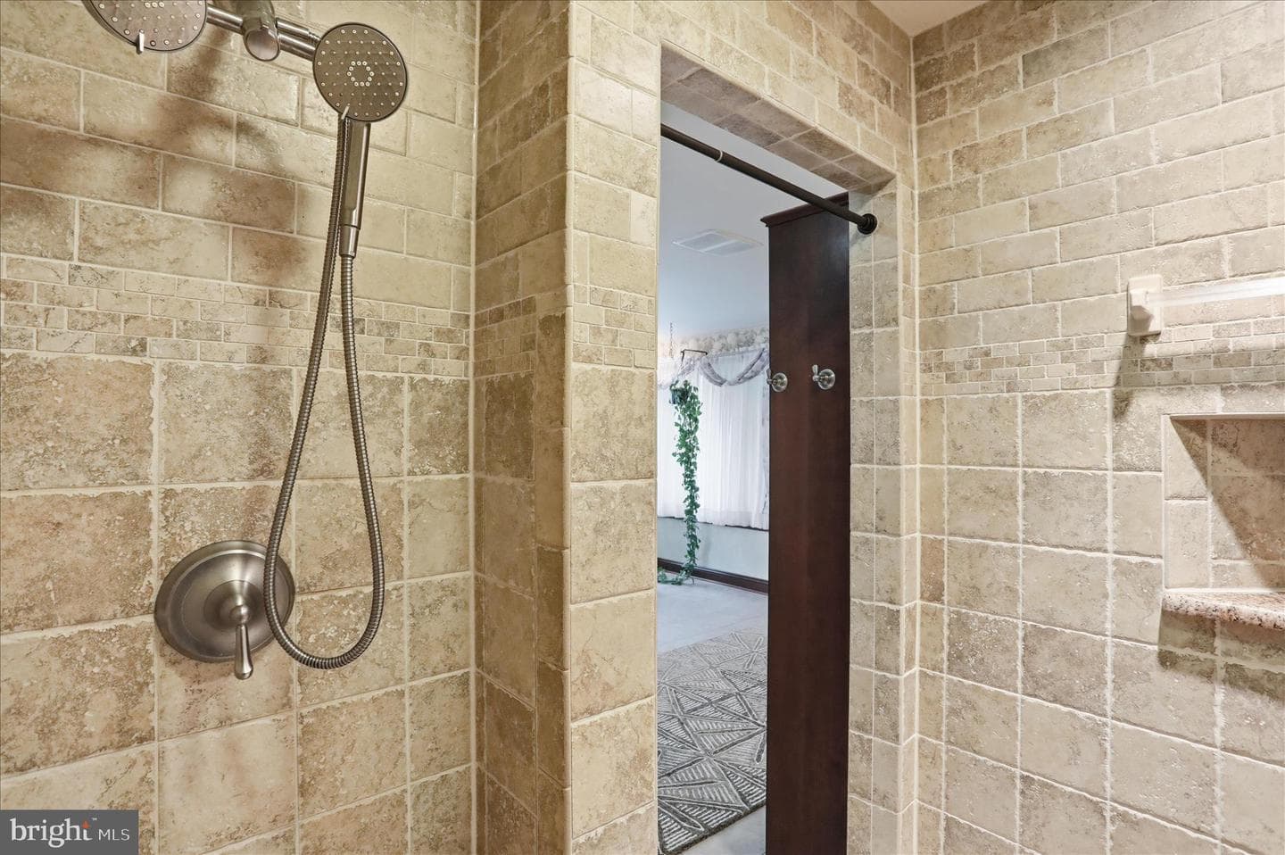 456 Lindman Drive photo 36