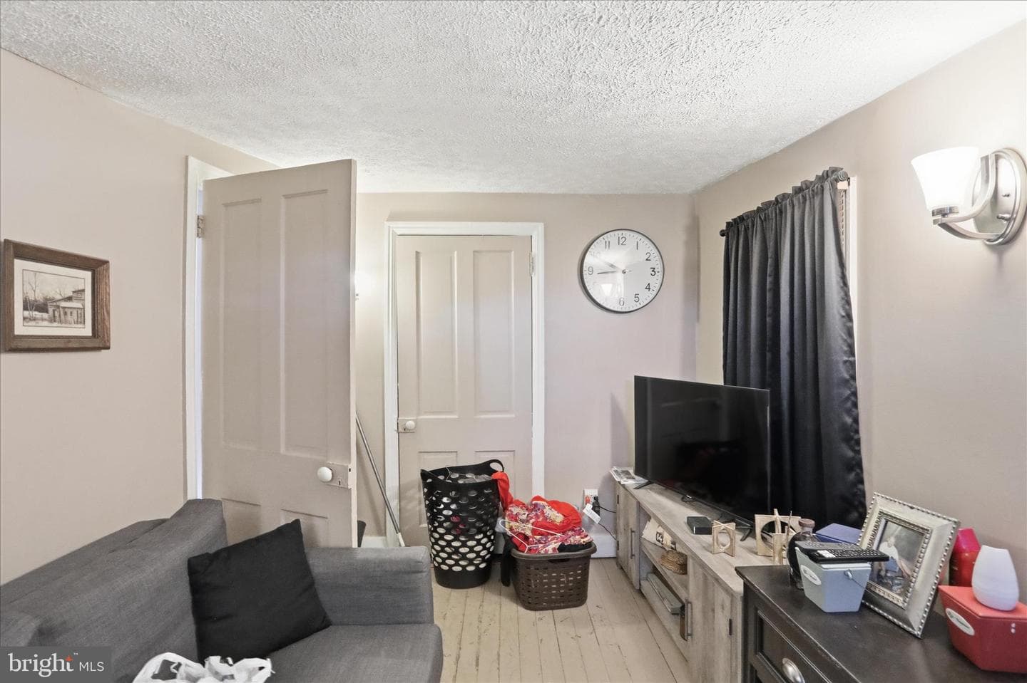 254 W Queen Street photo 14