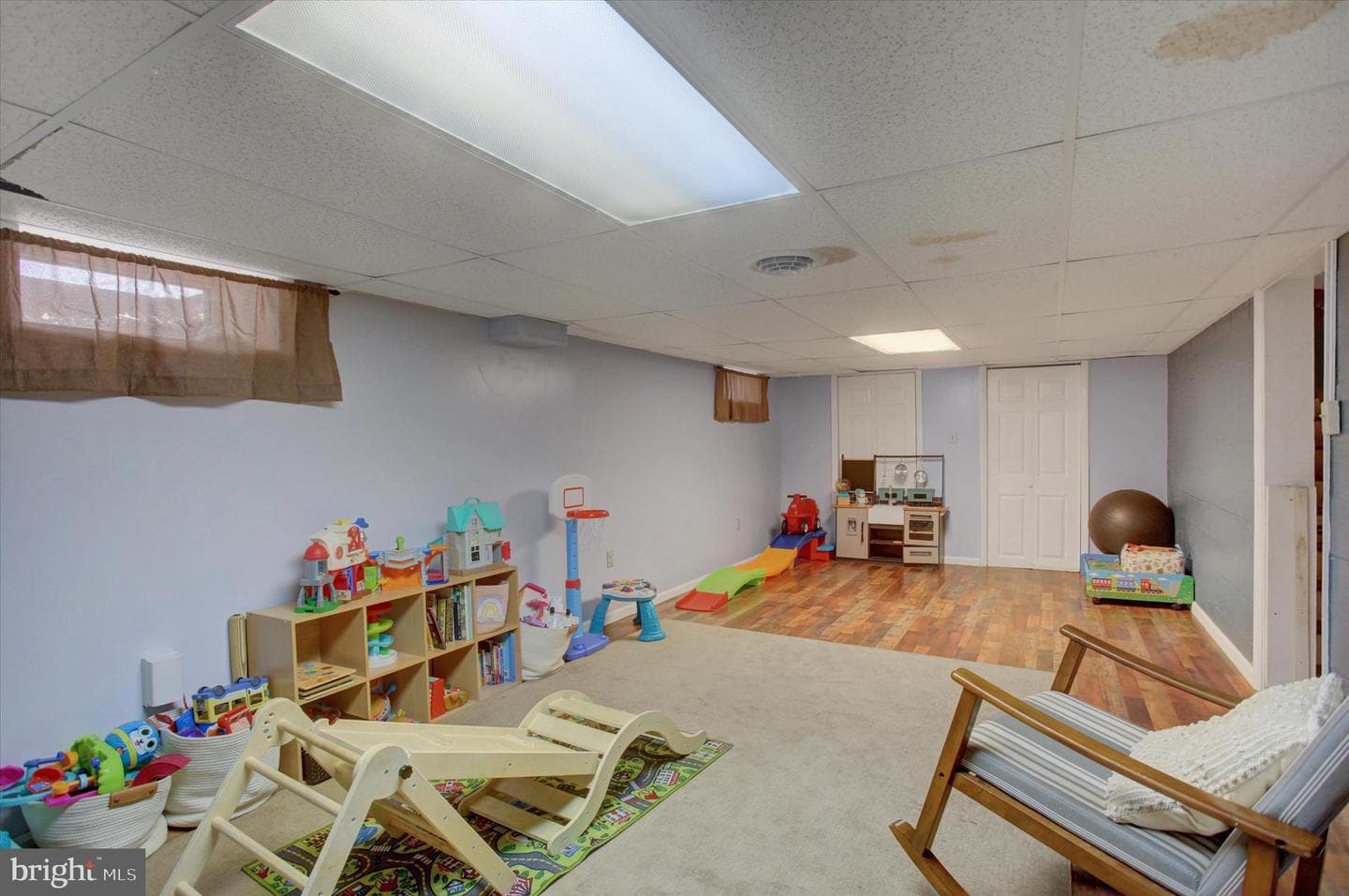 374 Glen Street photo 32