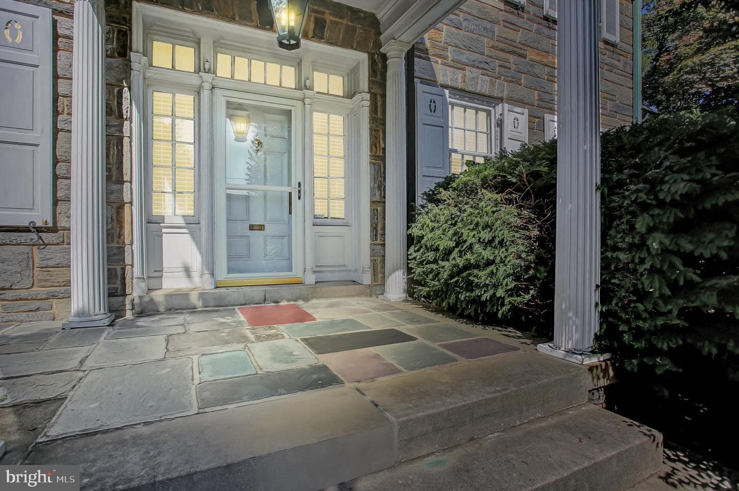 307 W King St, Shippensburg