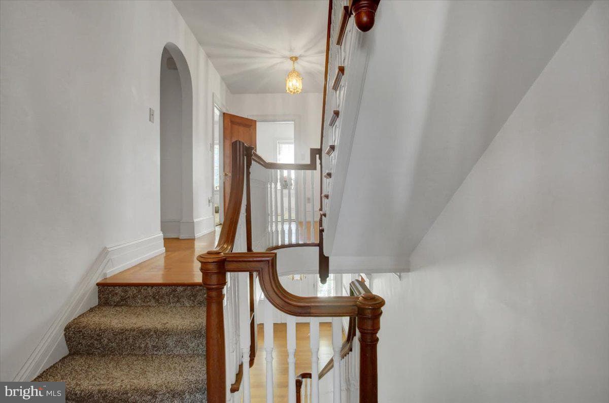 307 W King St photo 45