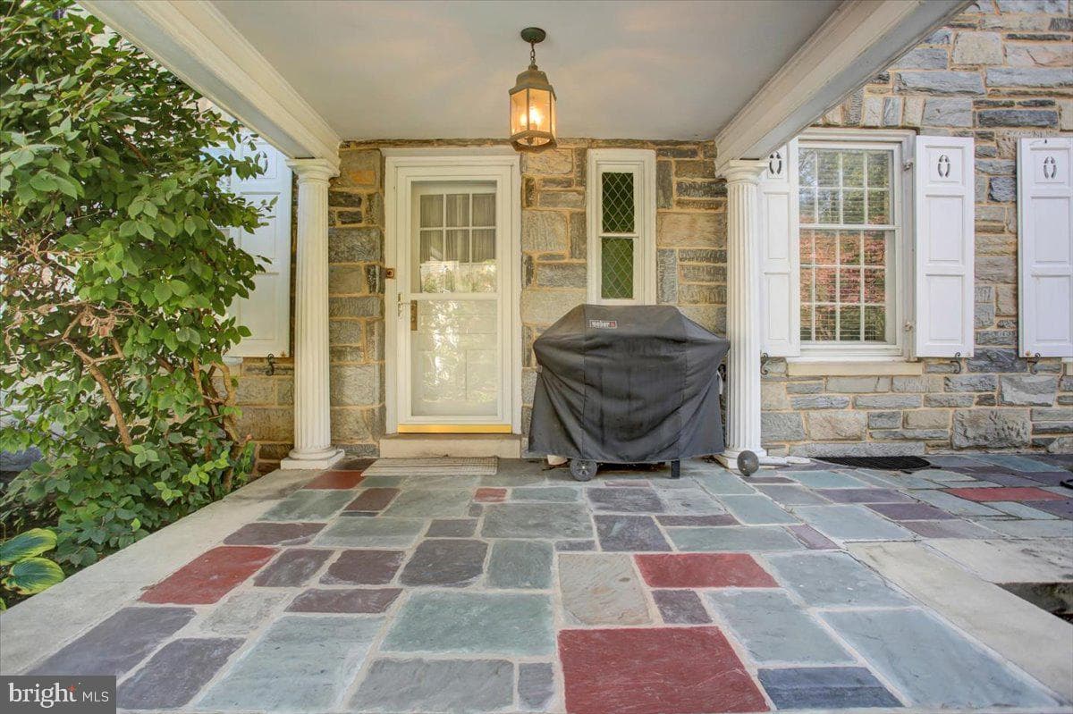 307 W King St photo 75