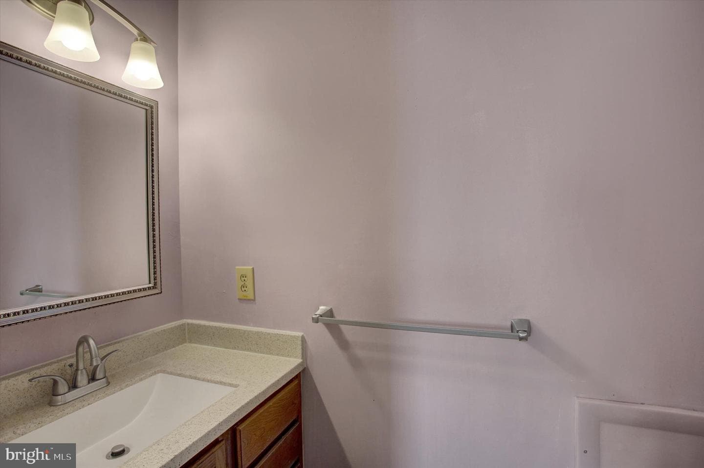 1084 Westgate Drive photo 24