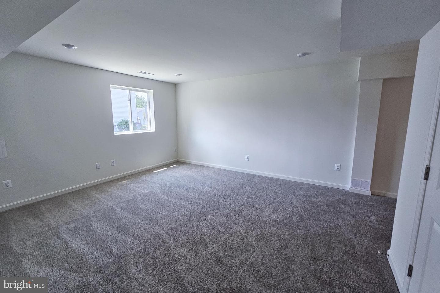 519 Evangeline Drive photo 4
