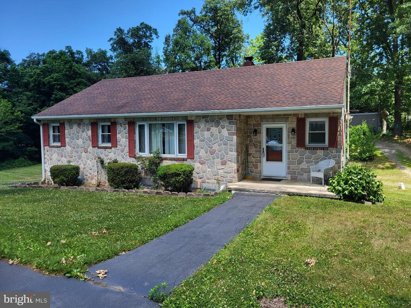 1859 Leafmore Road, Chambersburg