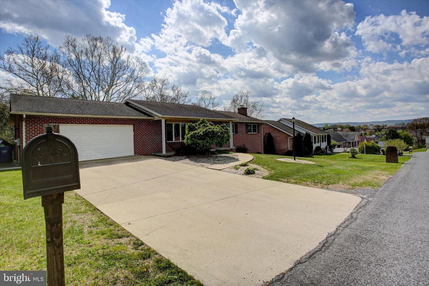 250 Jade Drive photo 43