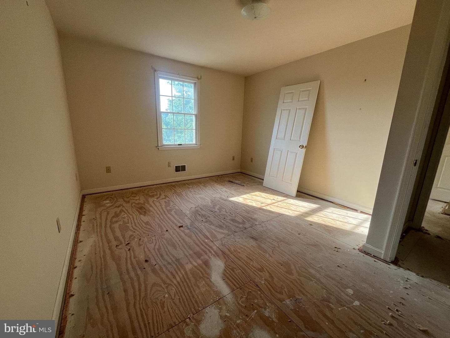 150 S S Price Avenue photo 29