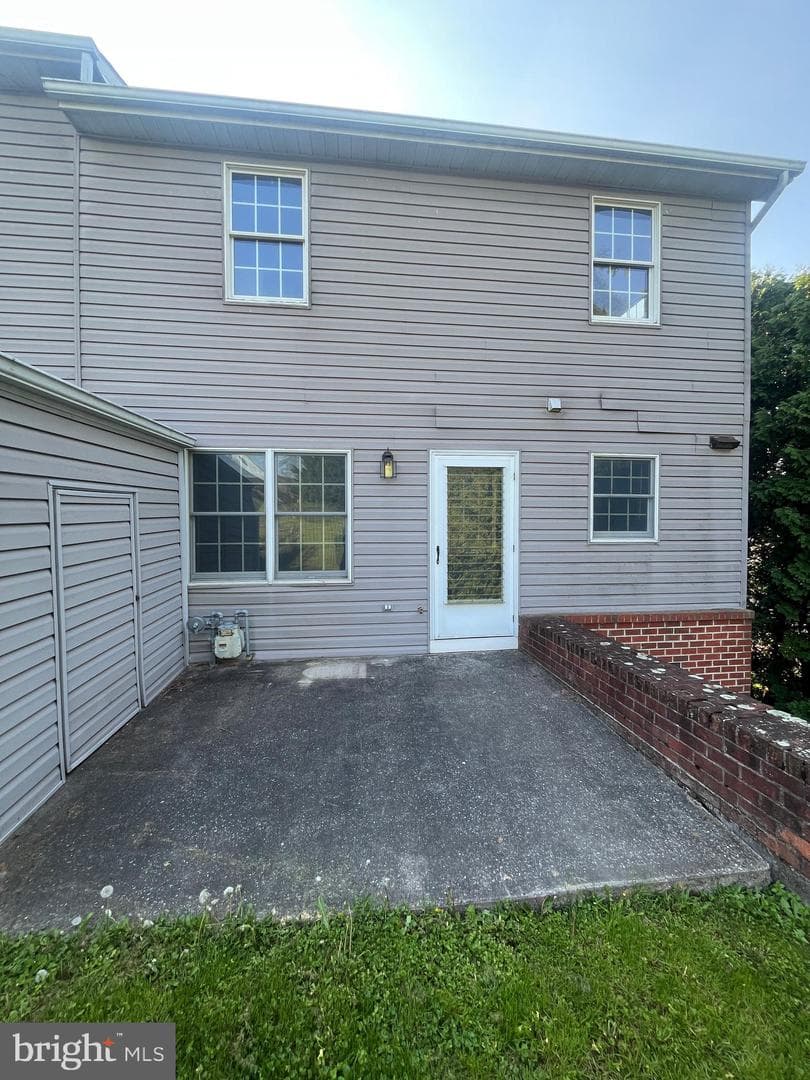 150 S S Price Avenue photo 31