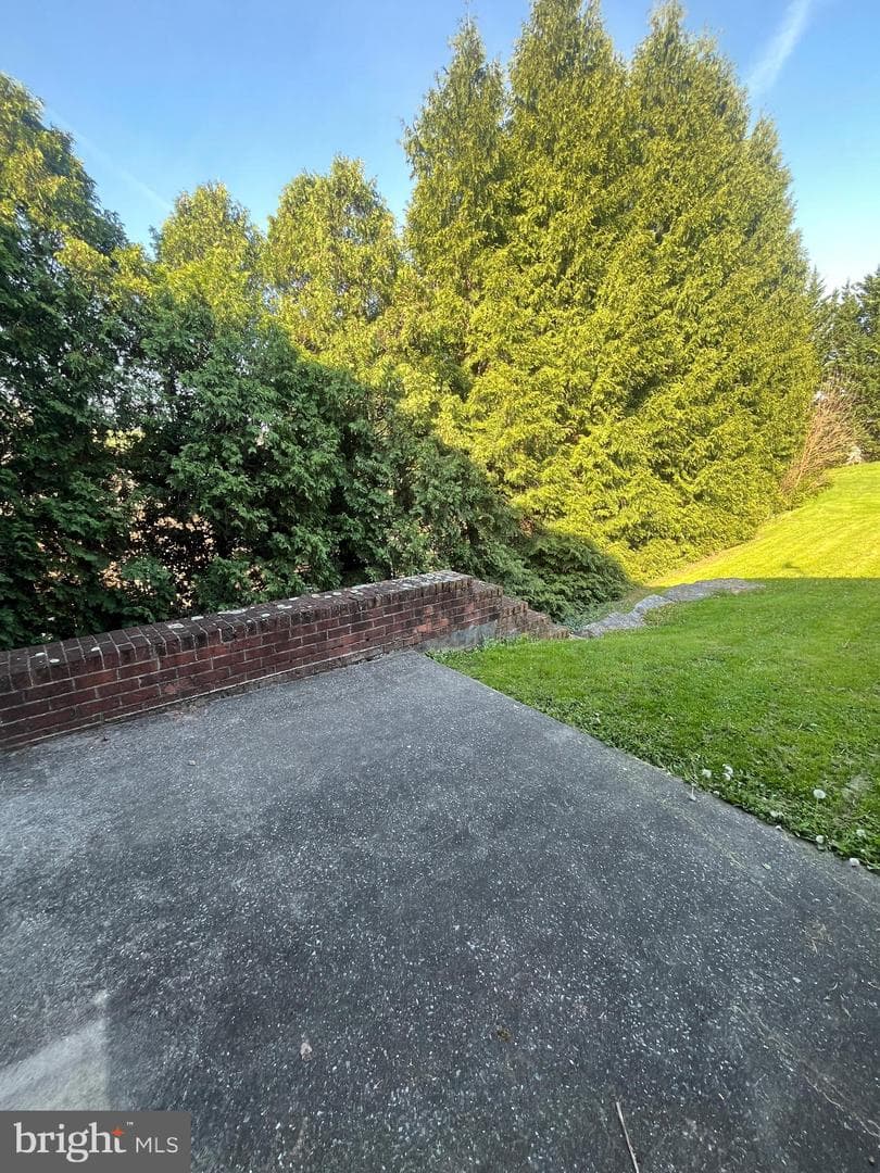 150 S S Price Avenue photo 33