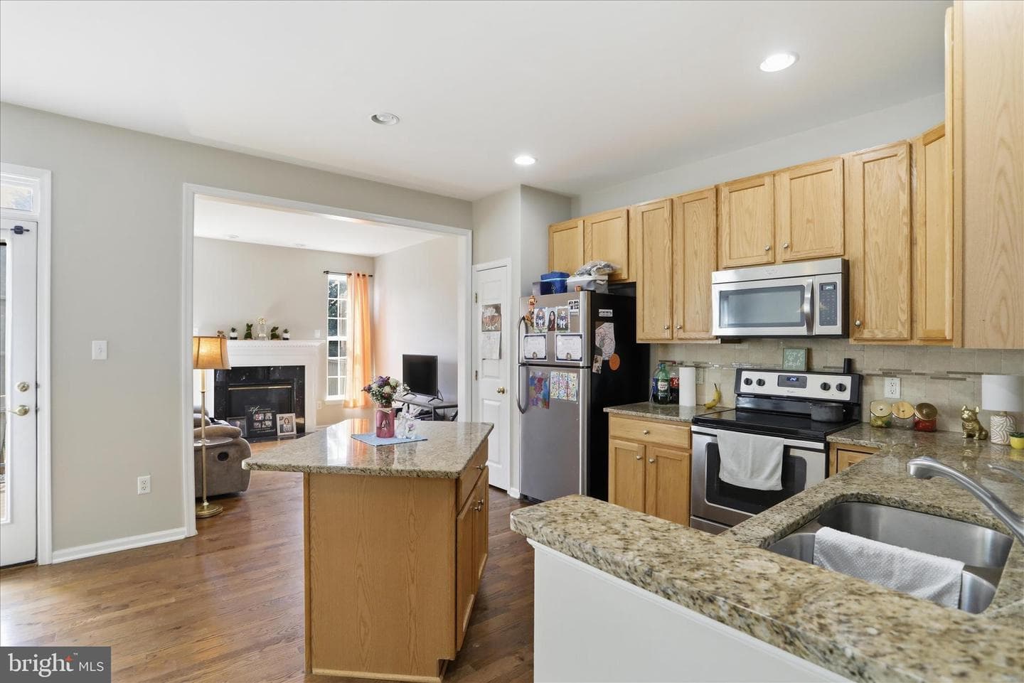 334 Lantern Ln photo 11