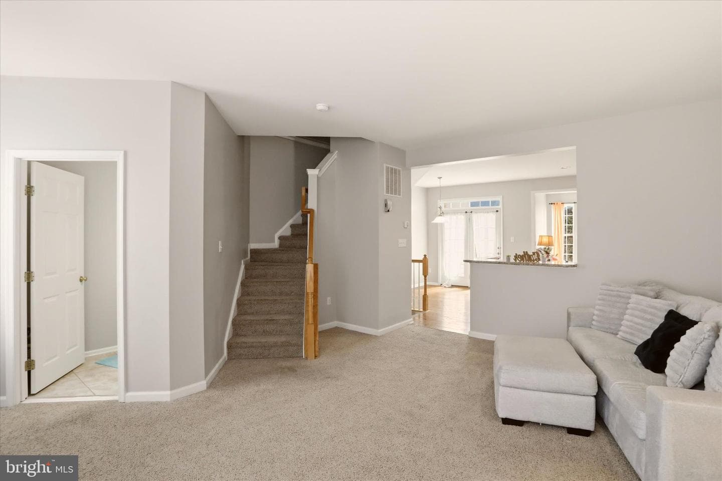 334 Lantern Ln photo 21