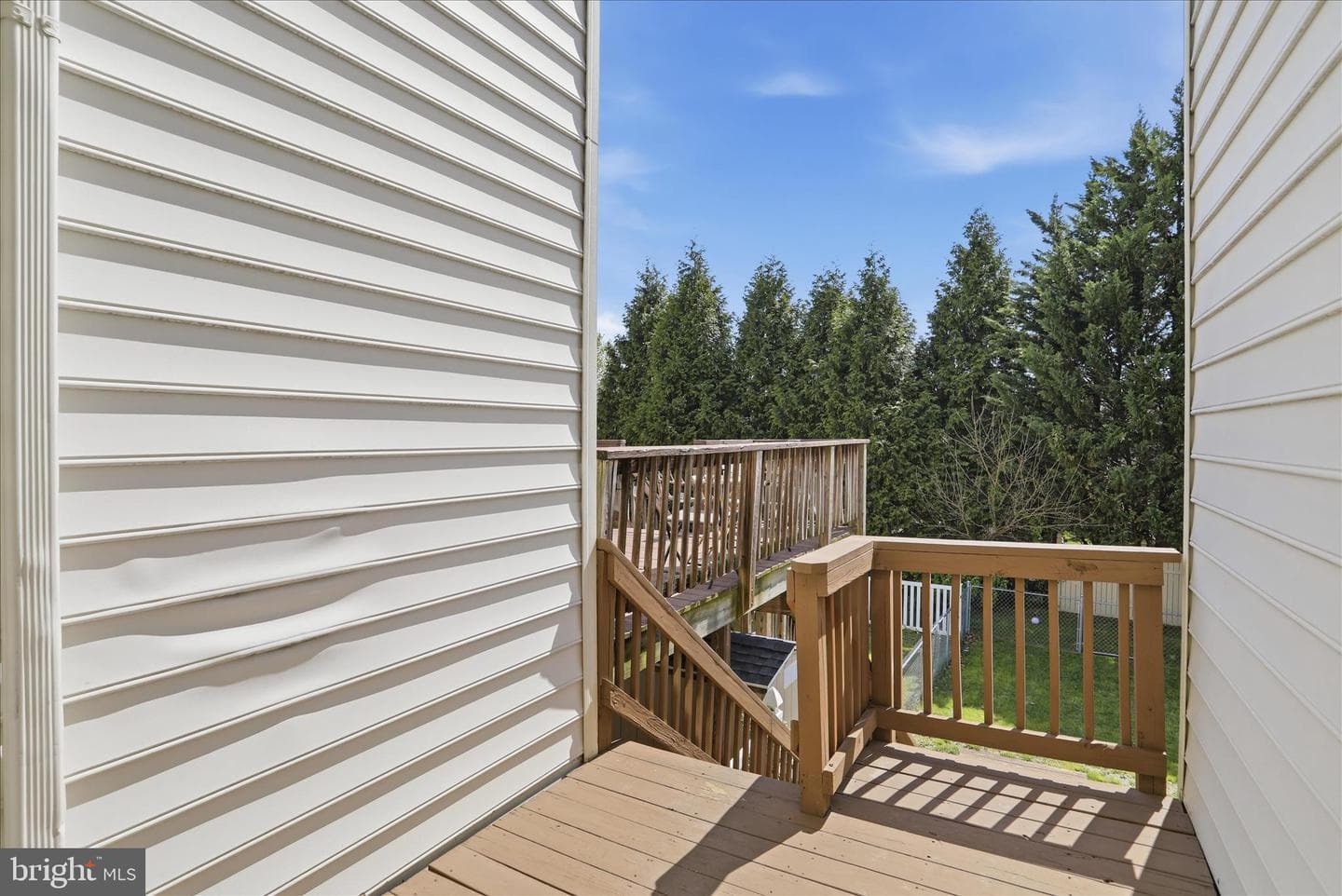 334 Lantern Ln photo 32