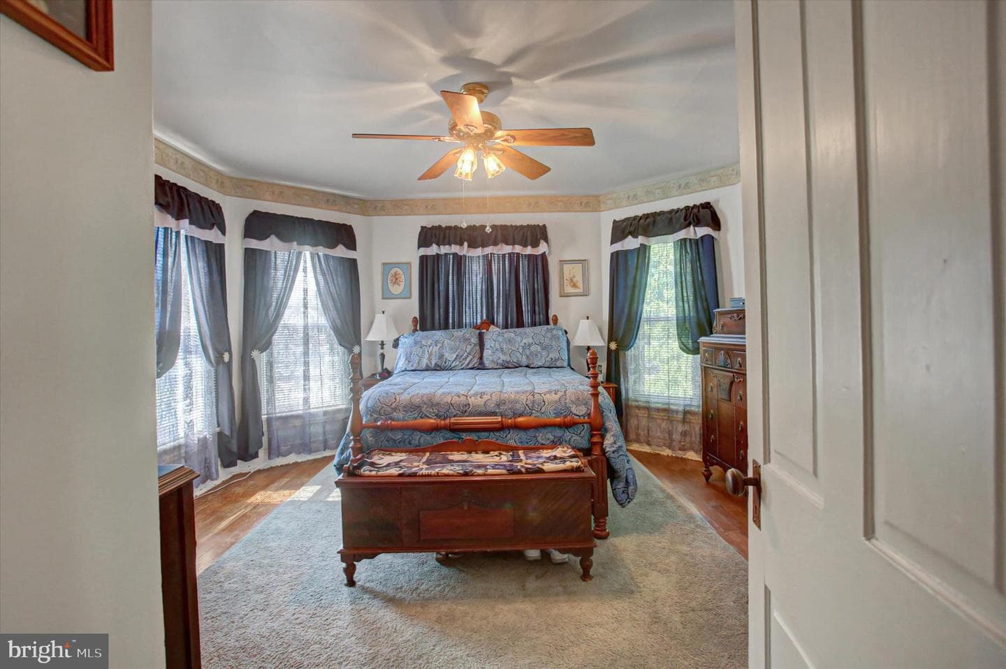 54 Clayton Avenue photo 26