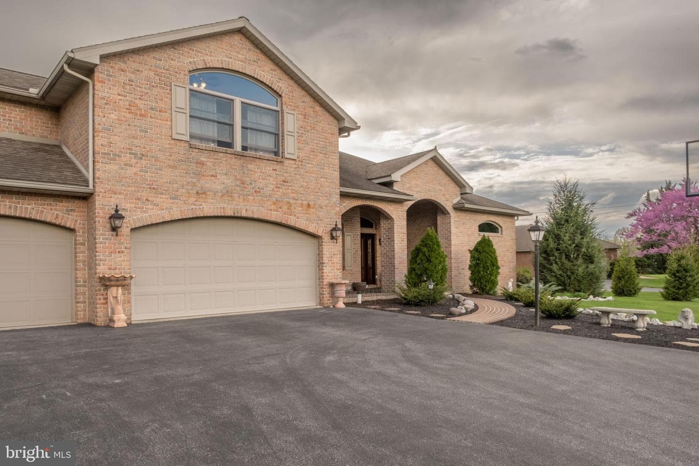 536 Remington Drive photo 3