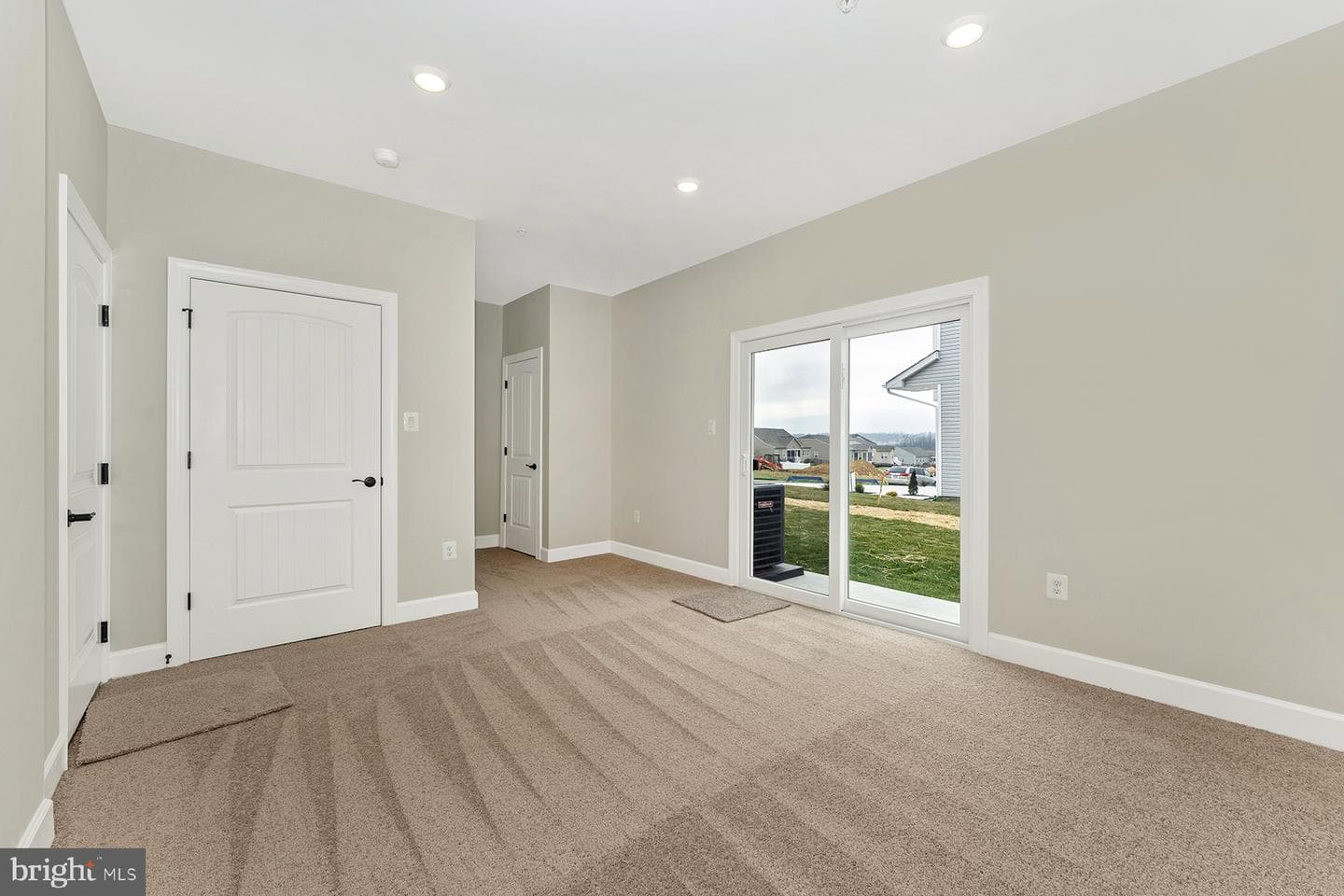 539 Bartholomew Dr photo 3