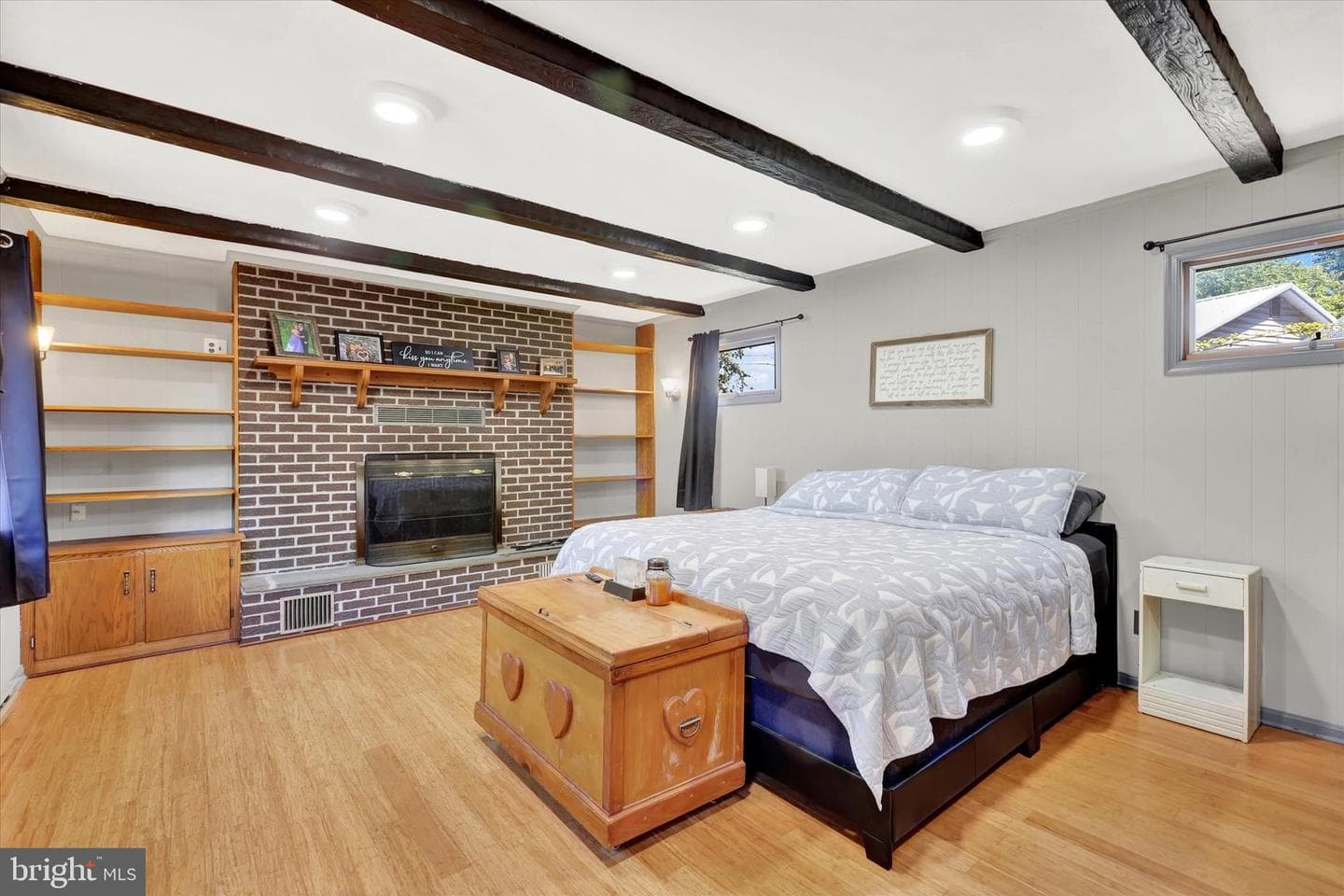 1 Lincoln Drive photo 13