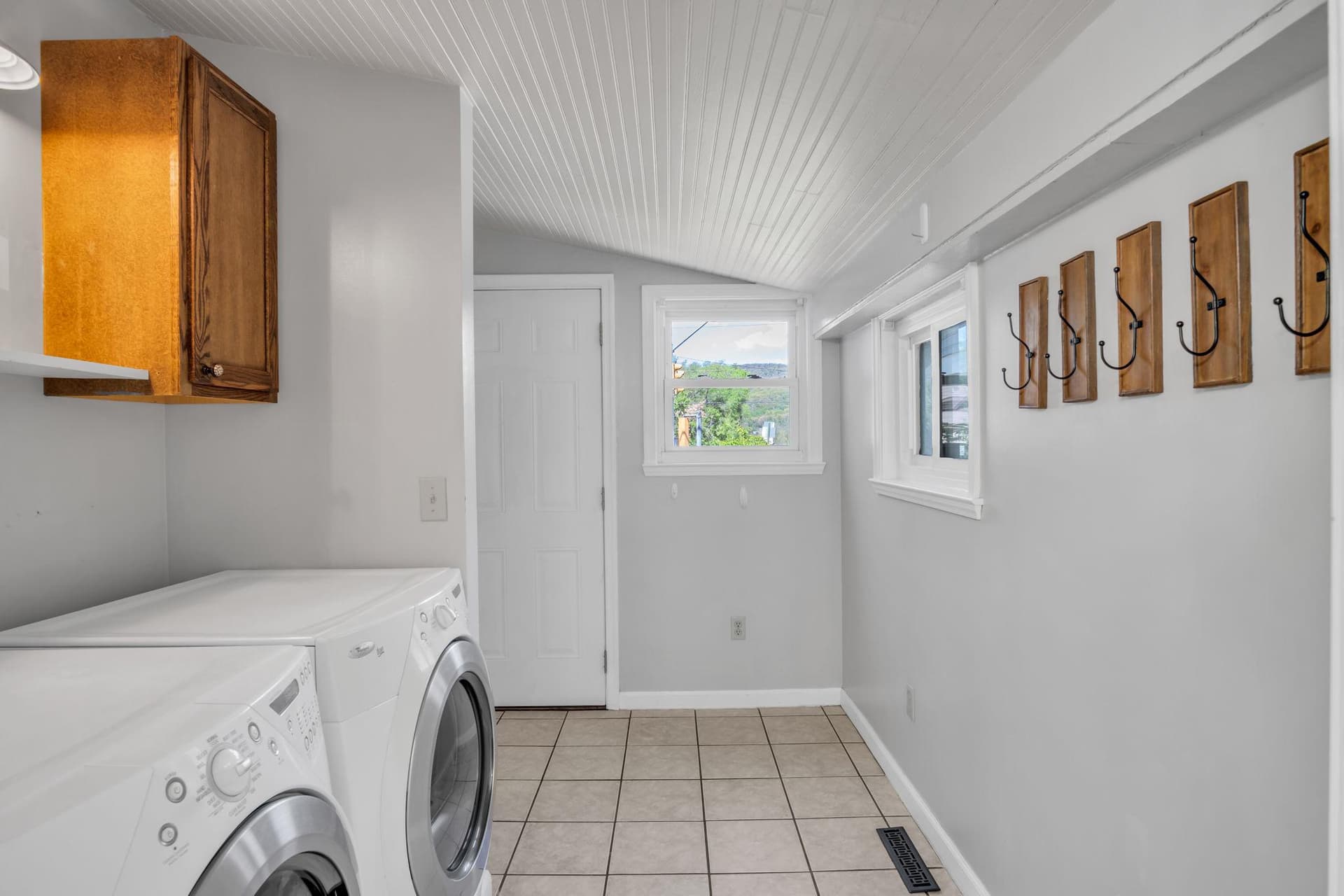 6953 Lincoln Way East Way E photo 6