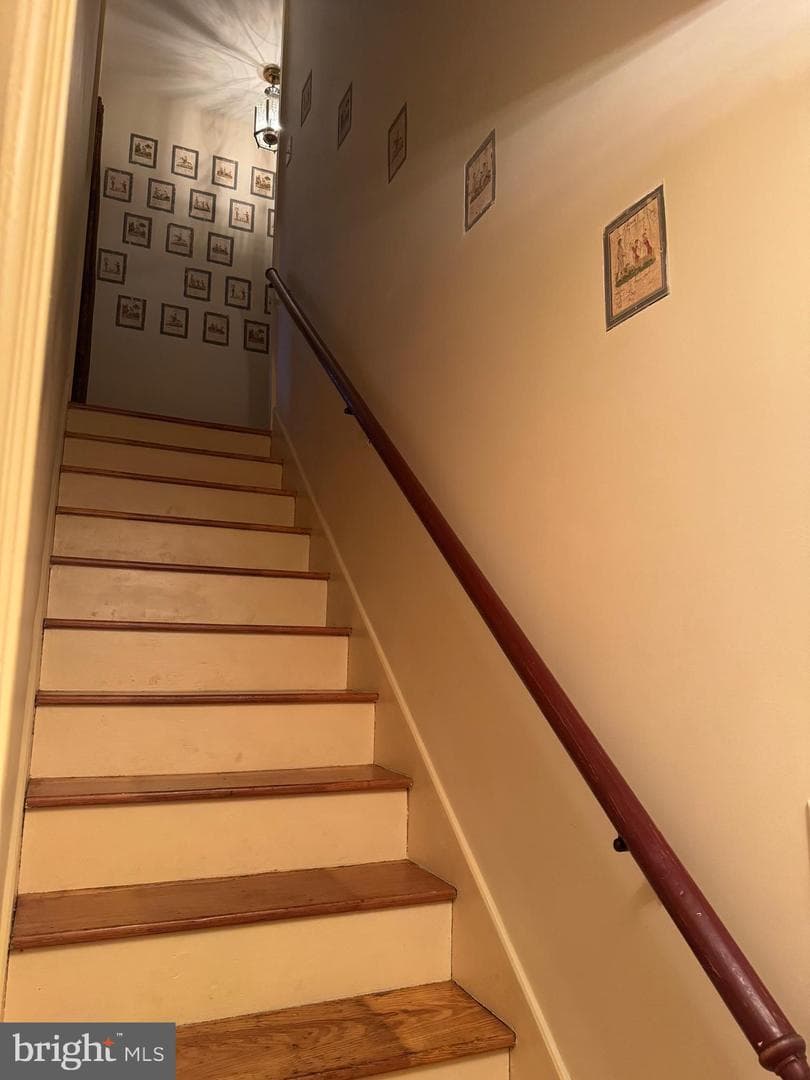 627 Philadelphia Avenue photo 32