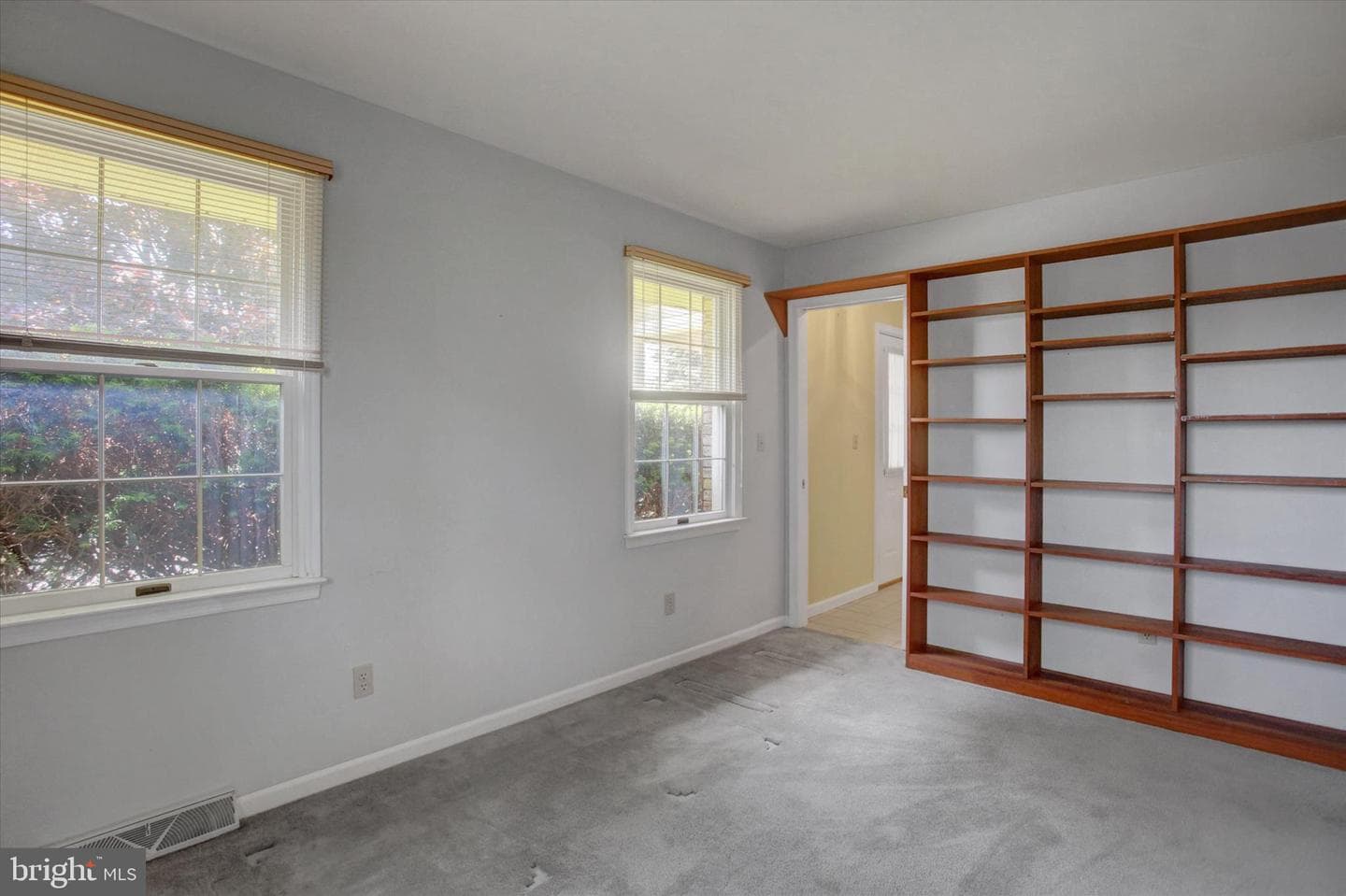 9495 Hesshire Hill Court photo 11