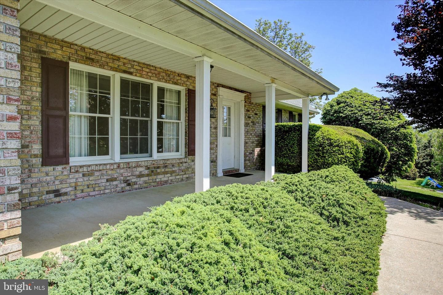 9495 Hesshire Hill Court photo 5