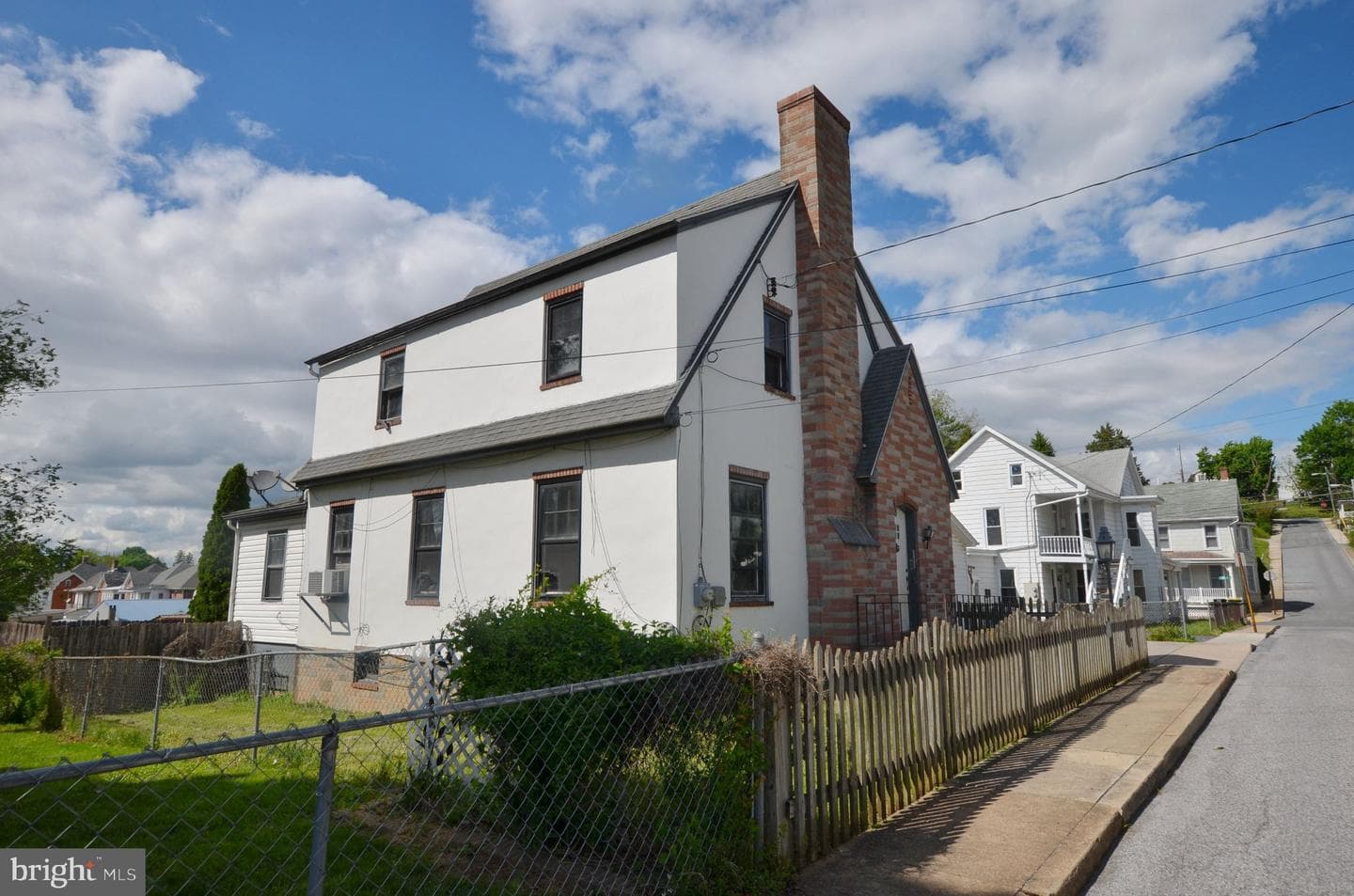 38 Cottage Street photo 2