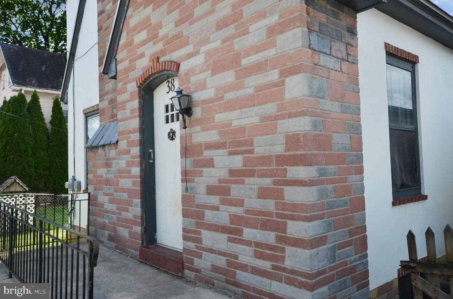 38 Cottage Street photo 5