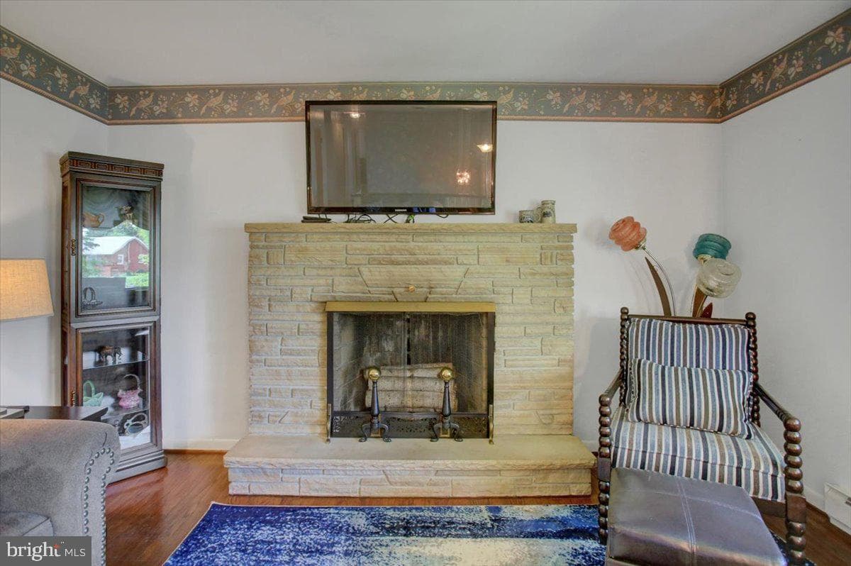 328 Wayburn Street photo 13