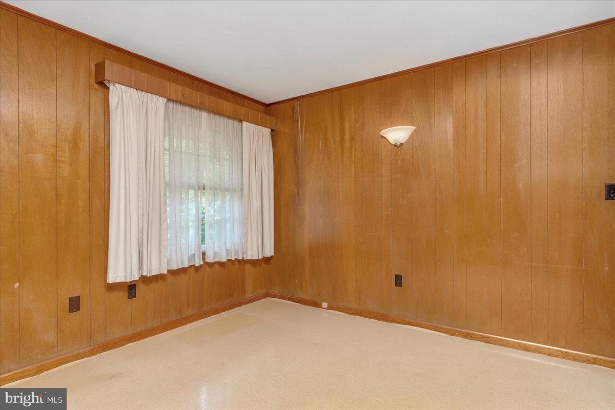 6391 Hillcrest photo 18