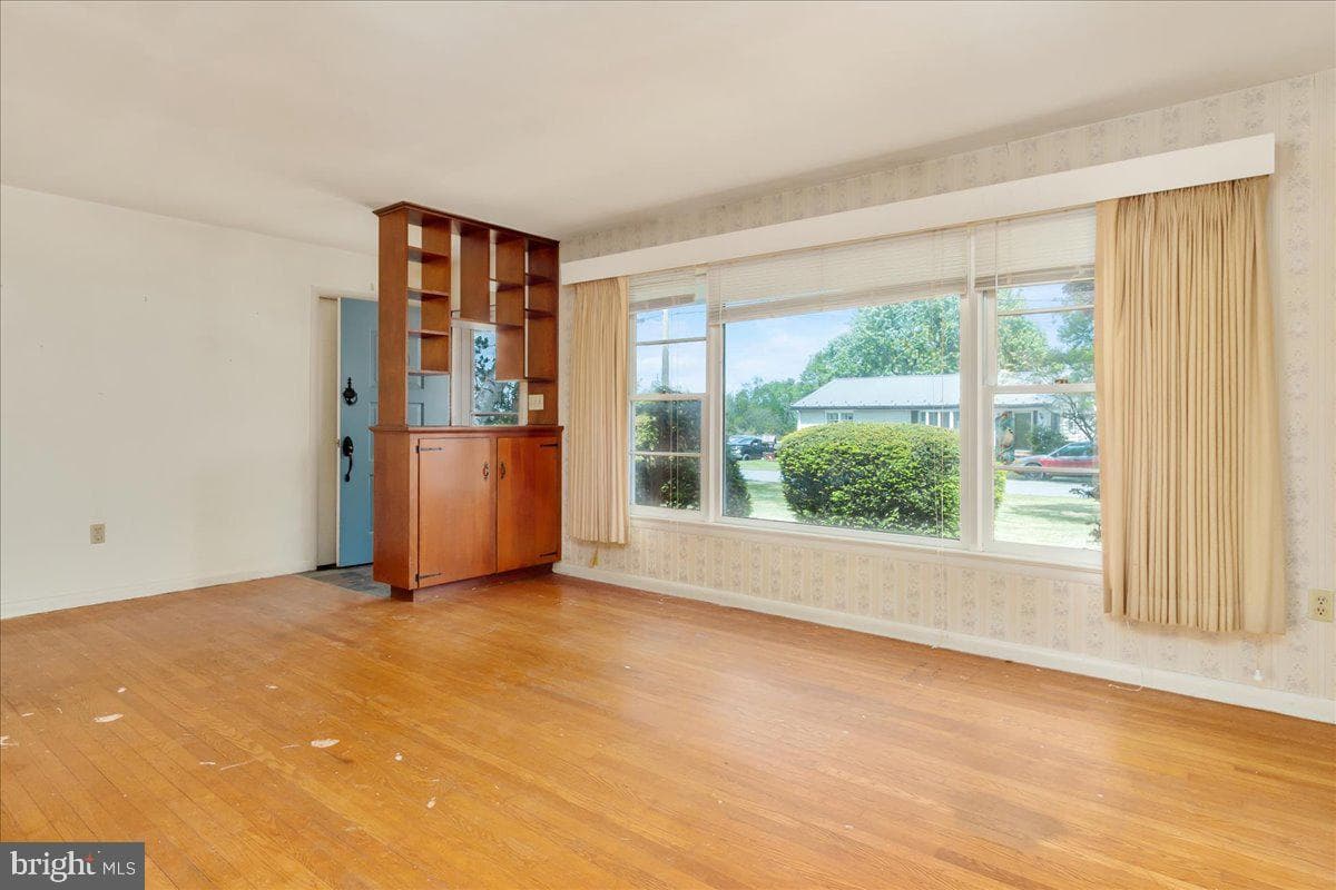 6391 Hillcrest photo 7