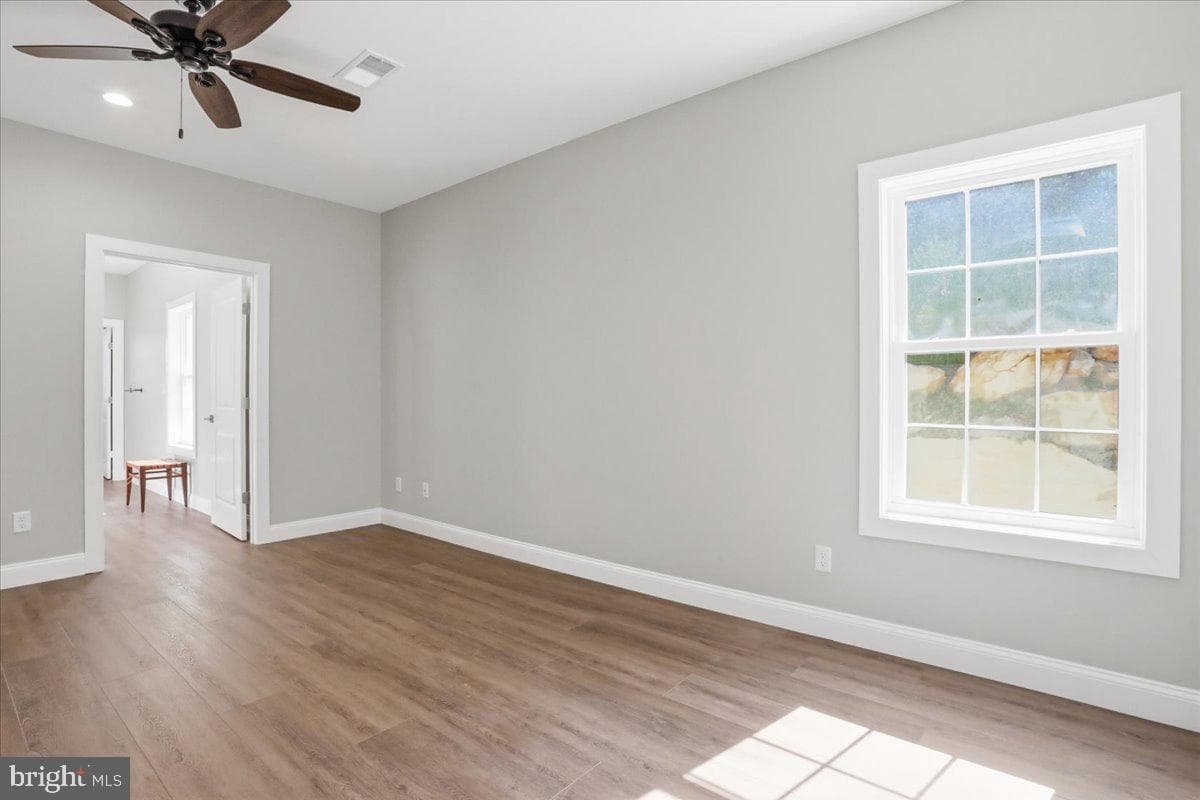 130 Woodbriar Drive photo 21