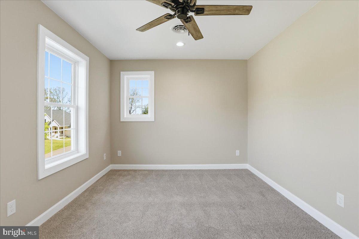 130 Woodbriar Drive photo 28