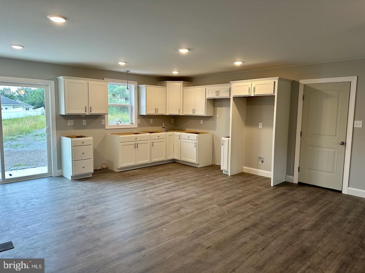 1497 Sherry Drive photo 5