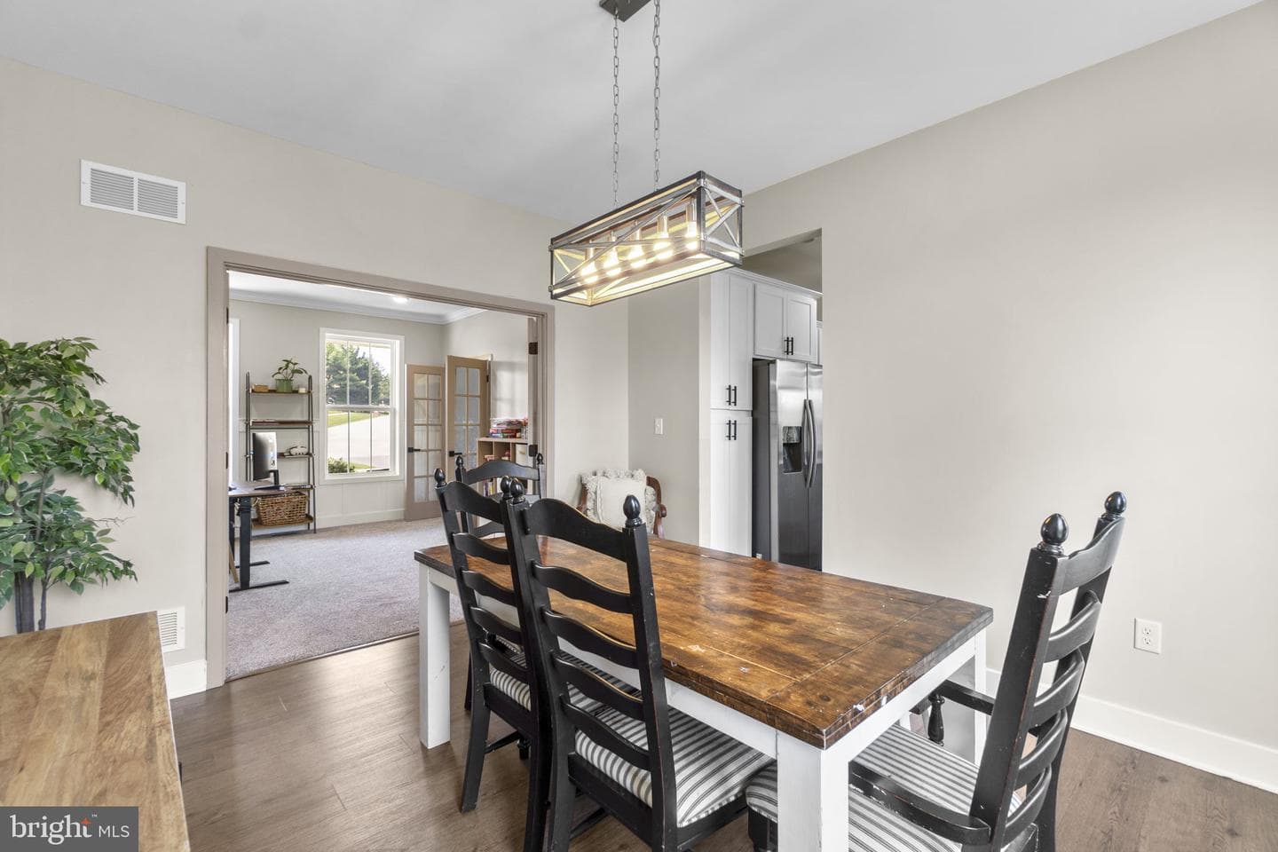 1584 Bunker Court photo 8