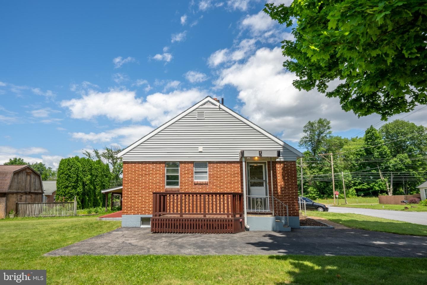 420 Maple Hill Avenue photo 33