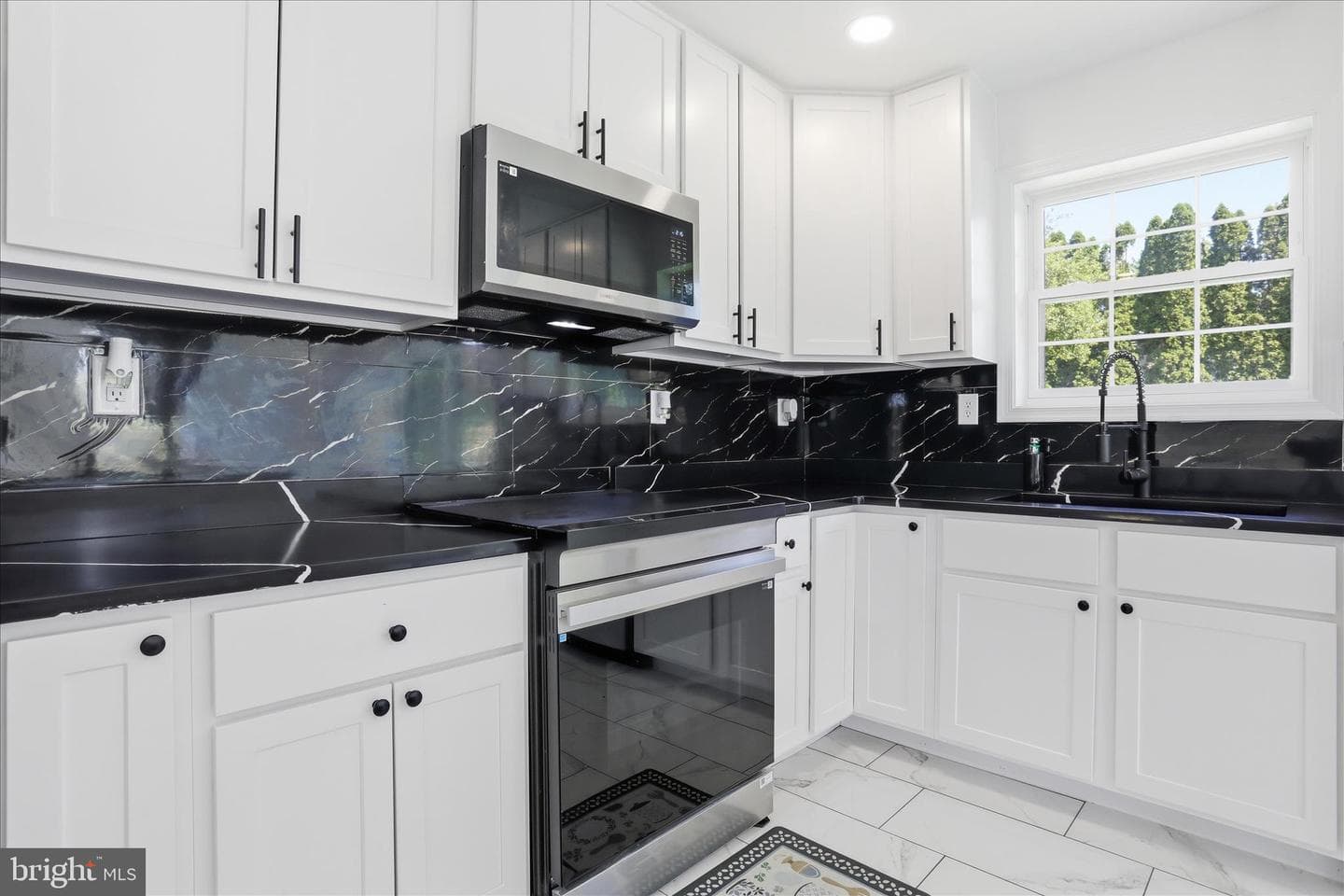 15 Canterbury Drive photo 18
