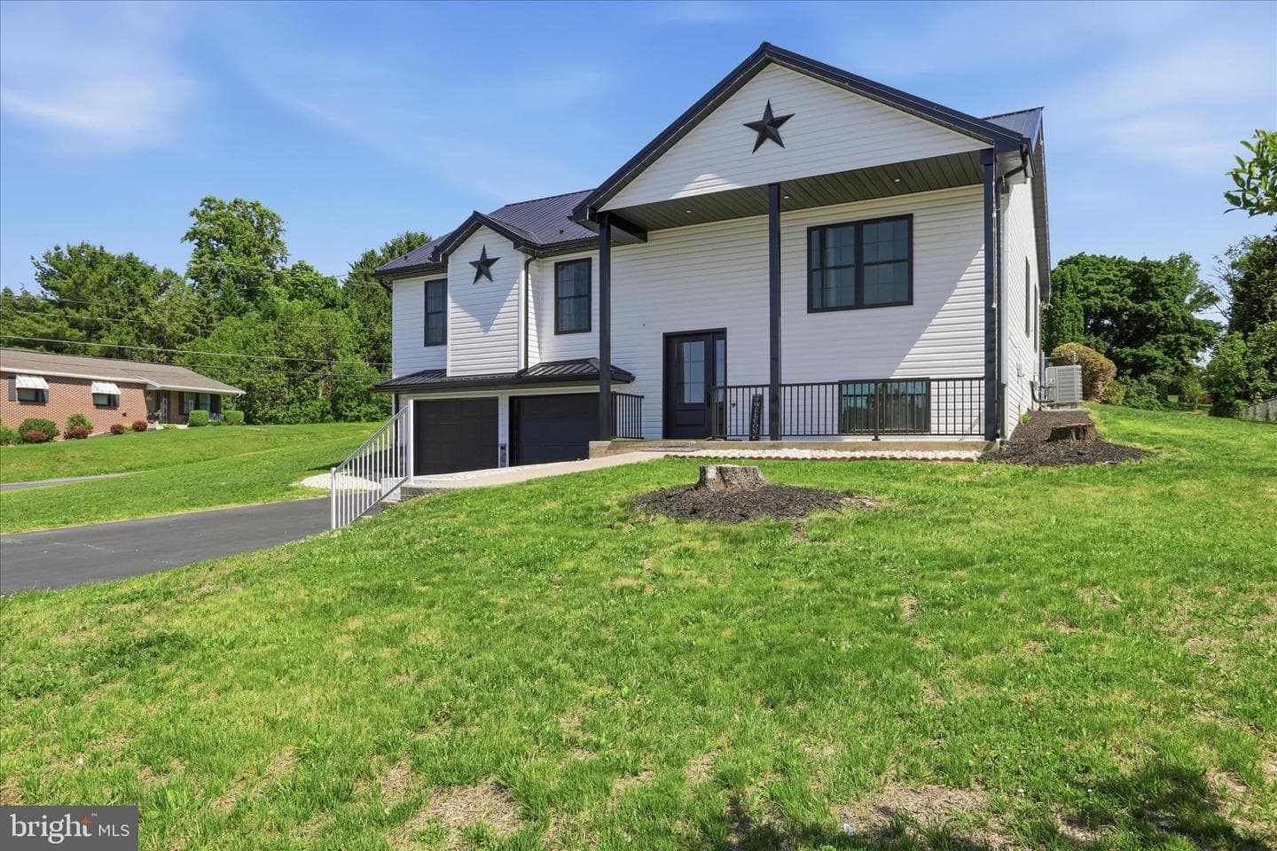 15 Canterbury Drive photo 3