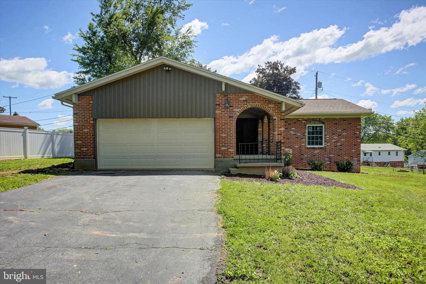 868 Fox Meadow Road, Chambersburg