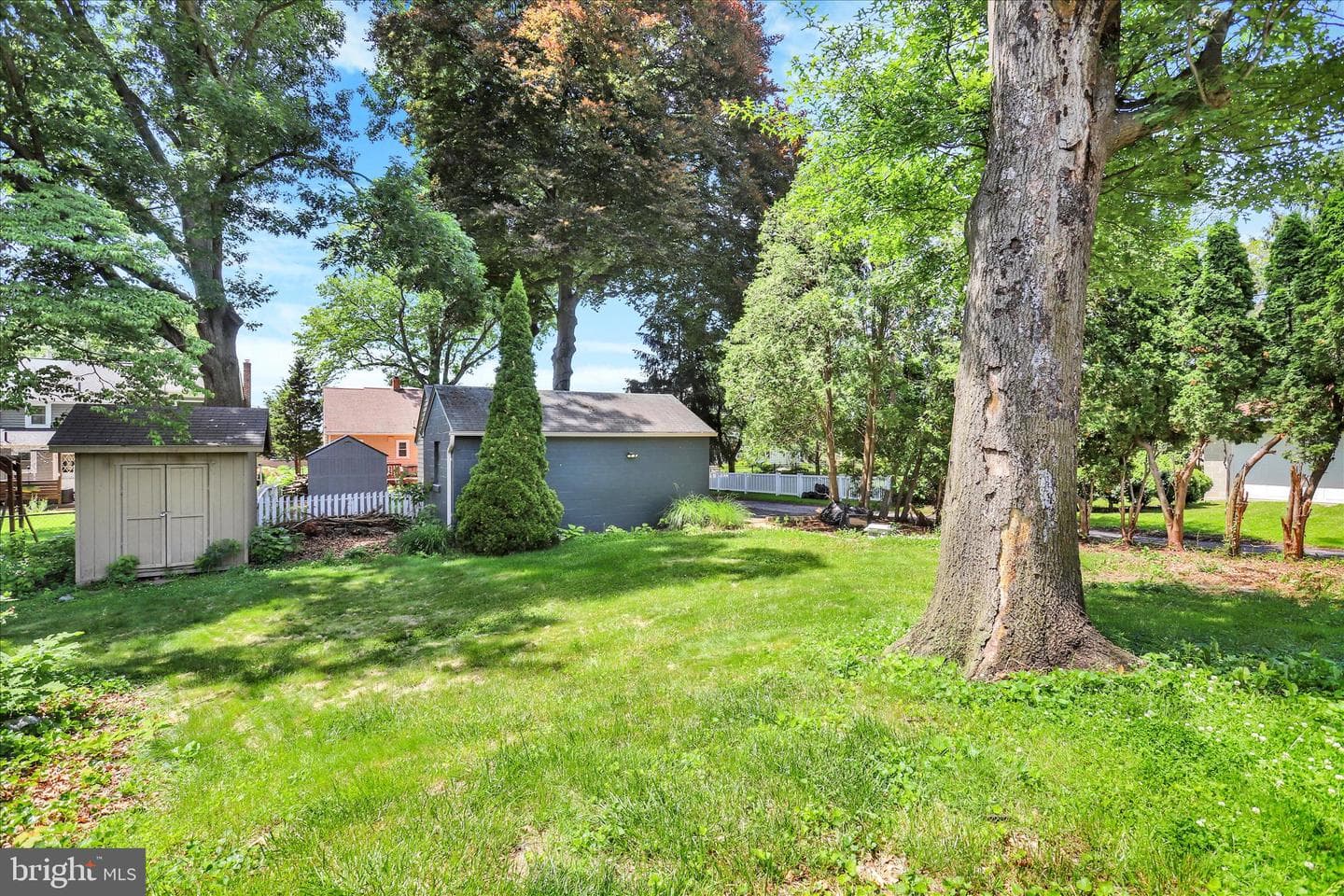 439 S 8th Street photo 17