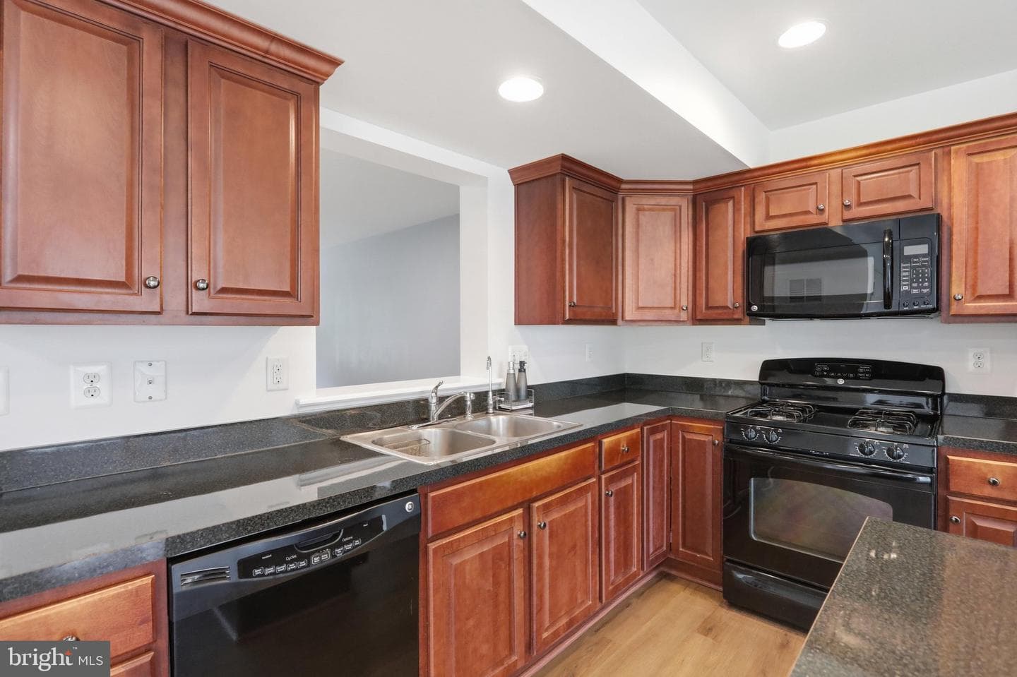 3003 Sundown Drive photo 9
