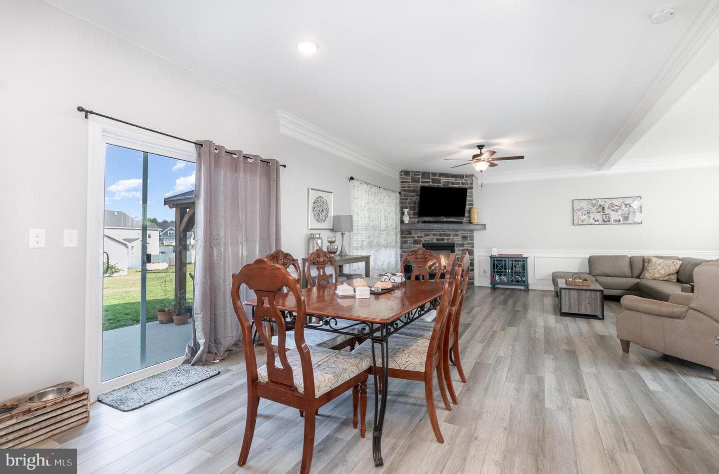 465 Winchester Drive photo 6