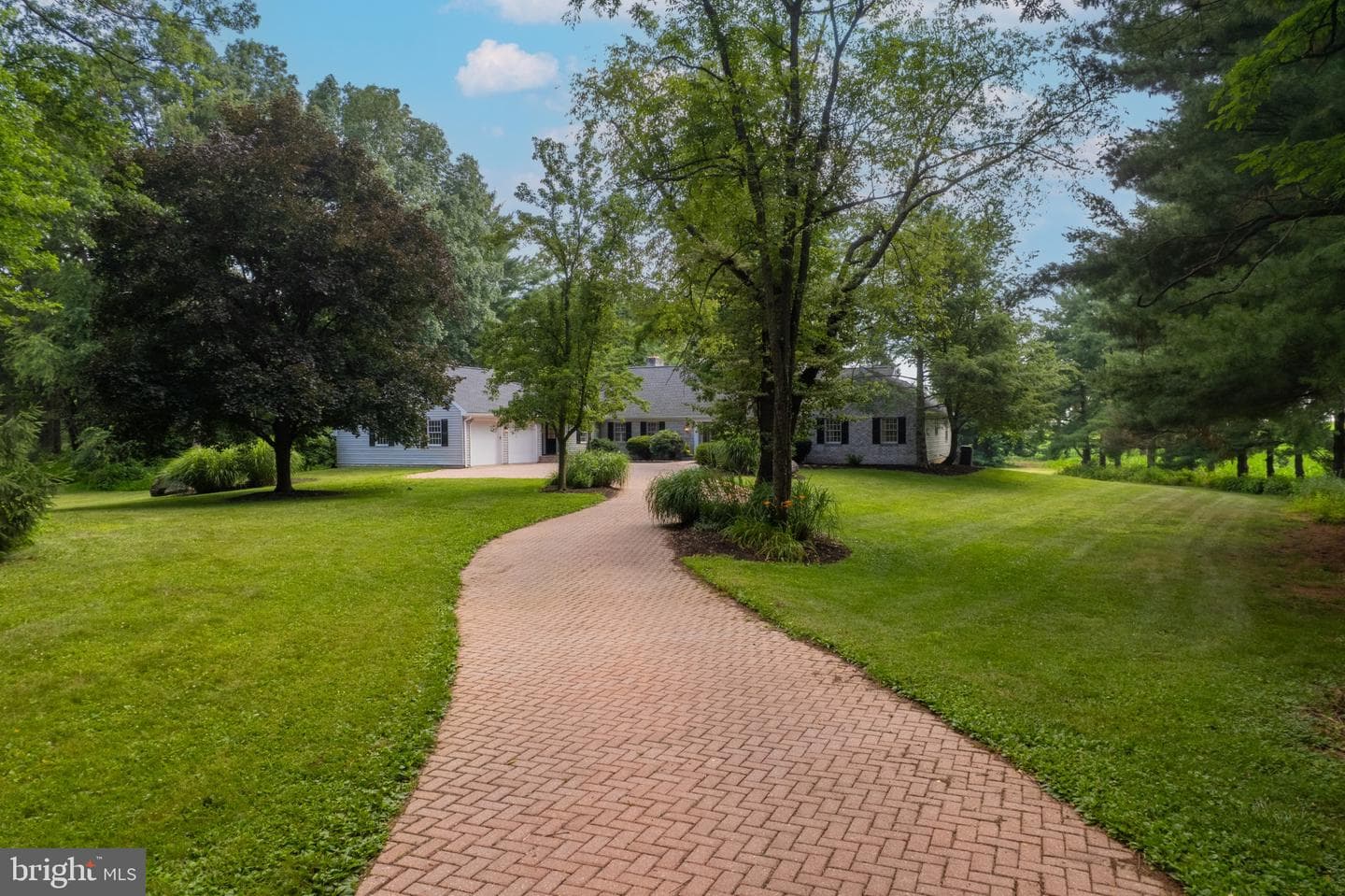 1570 Walker Road photo 6
