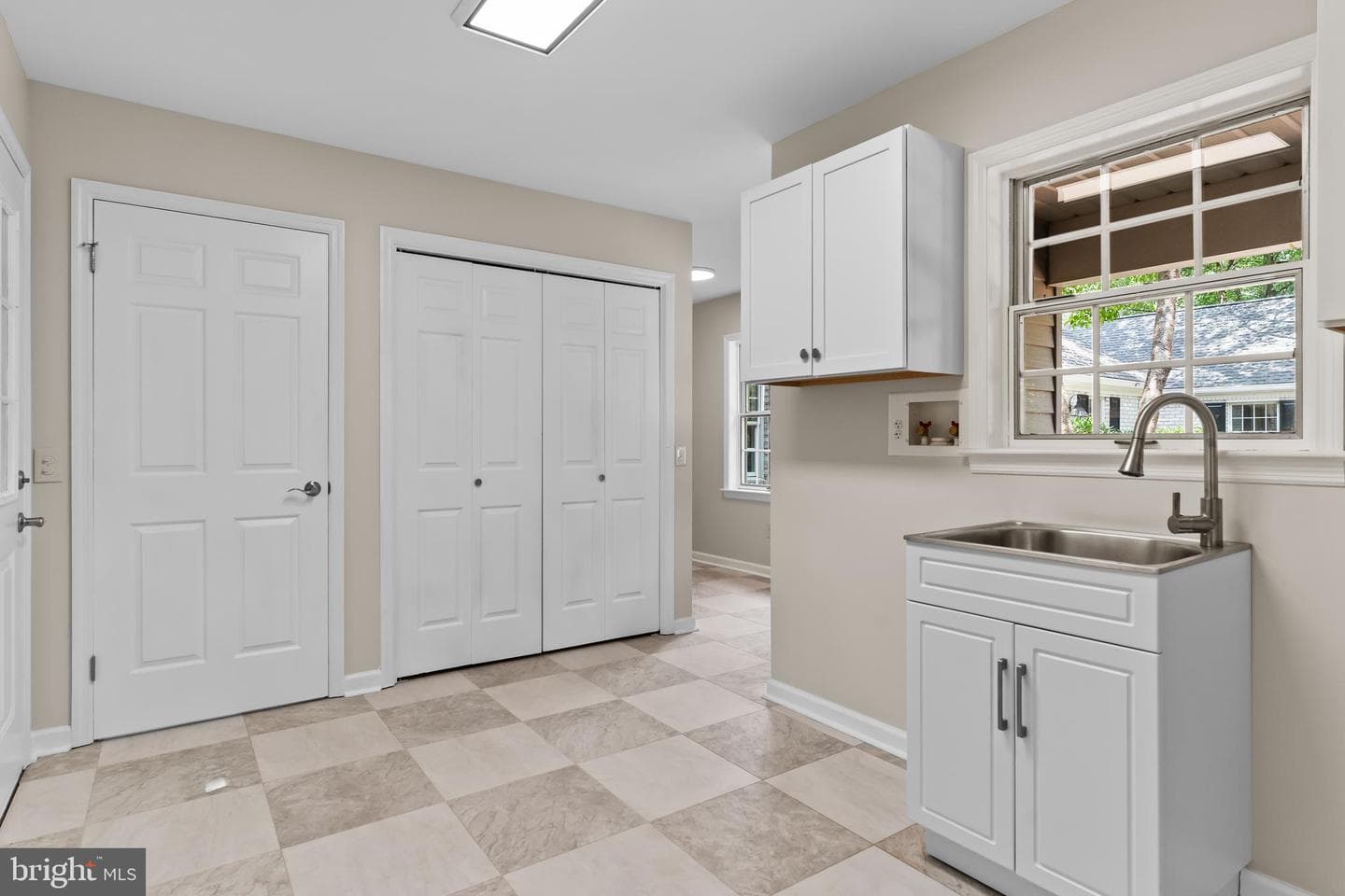 1570 Walker Road photo 79